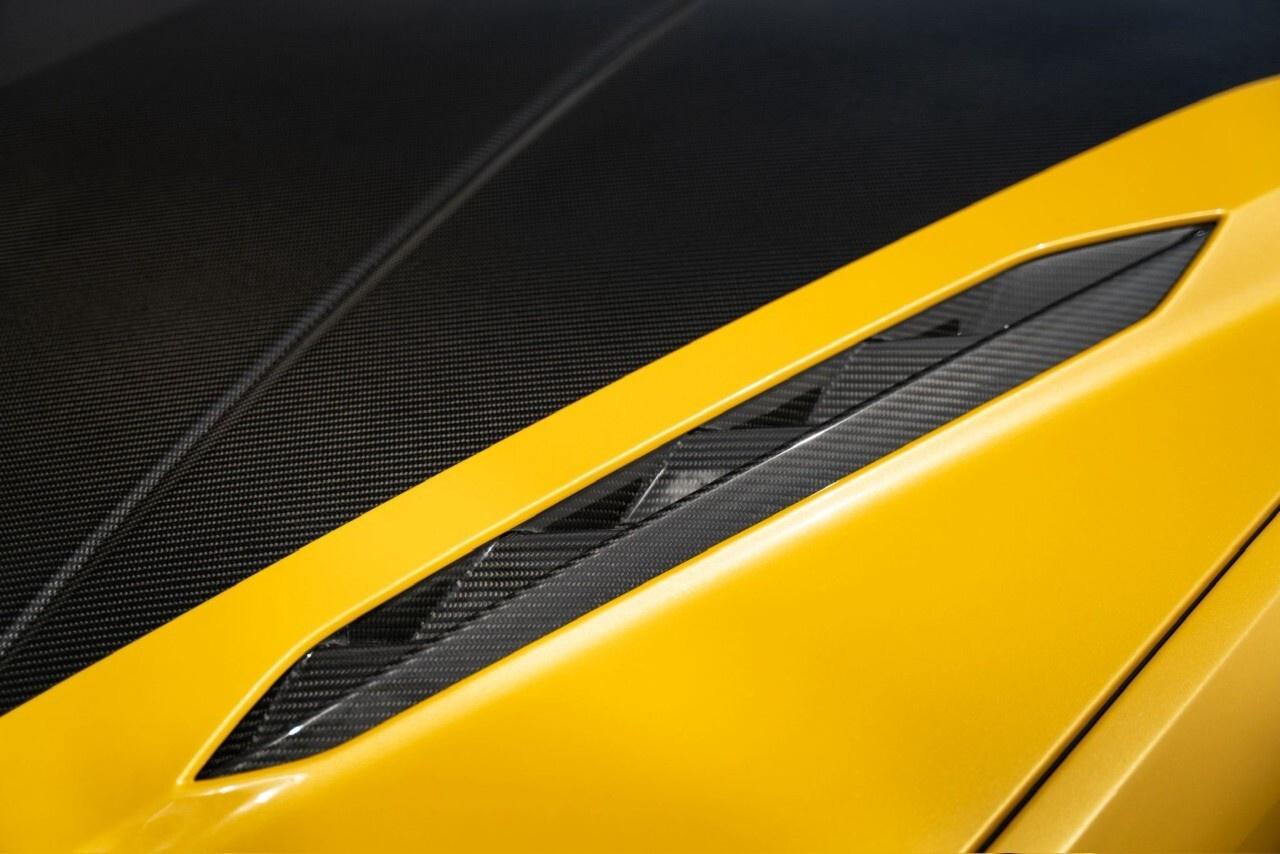 2024 Lamborghini Urus Performante AWD Photo