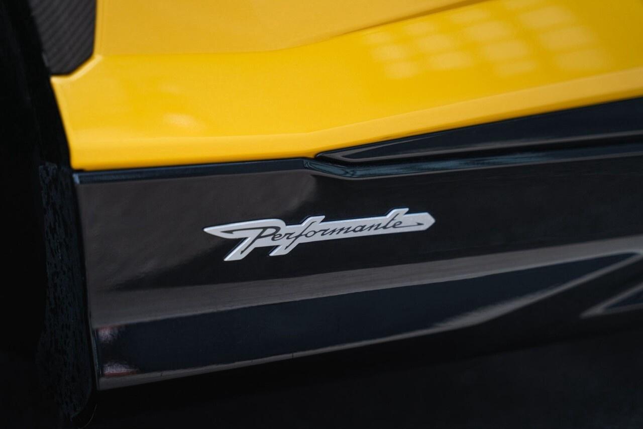 2024 Lamborghini Urus Performante AWD Photo