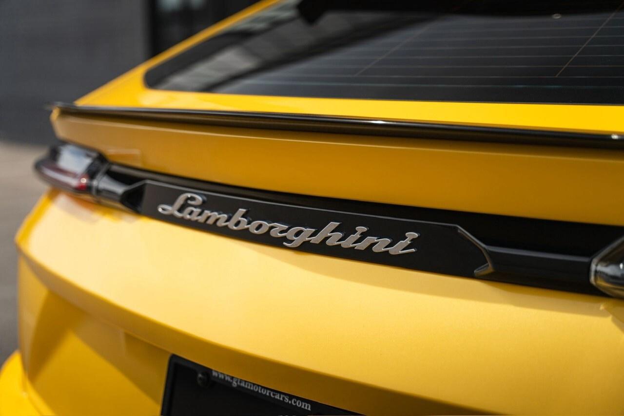 2024 Lamborghini Urus Performante AWD Photo