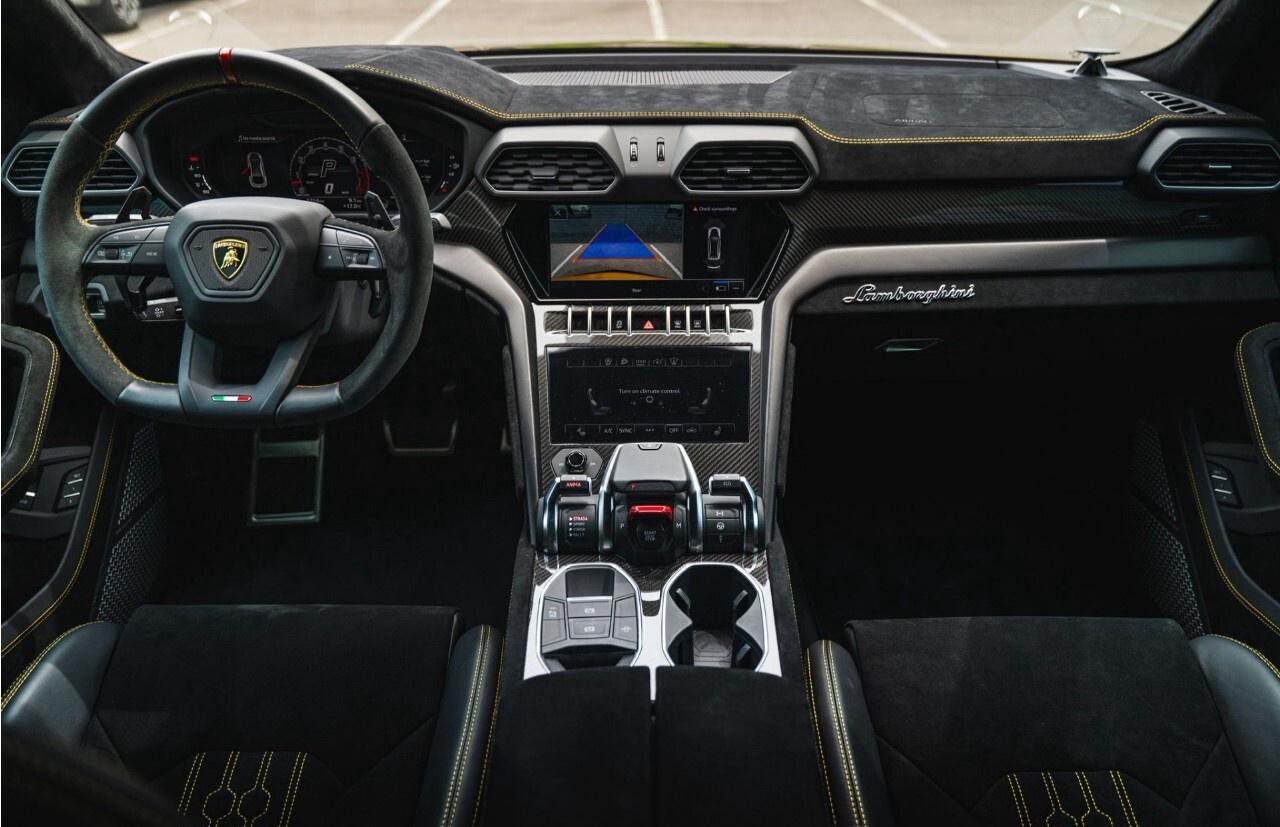 2024 Lamborghini Urus Performante AWD Photo