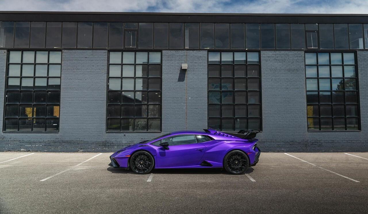2023 Lamborghini Huracan STO Coupe Photo