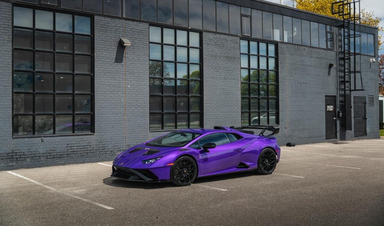 2023 Lamborghini Huracan STO Coupe Photo