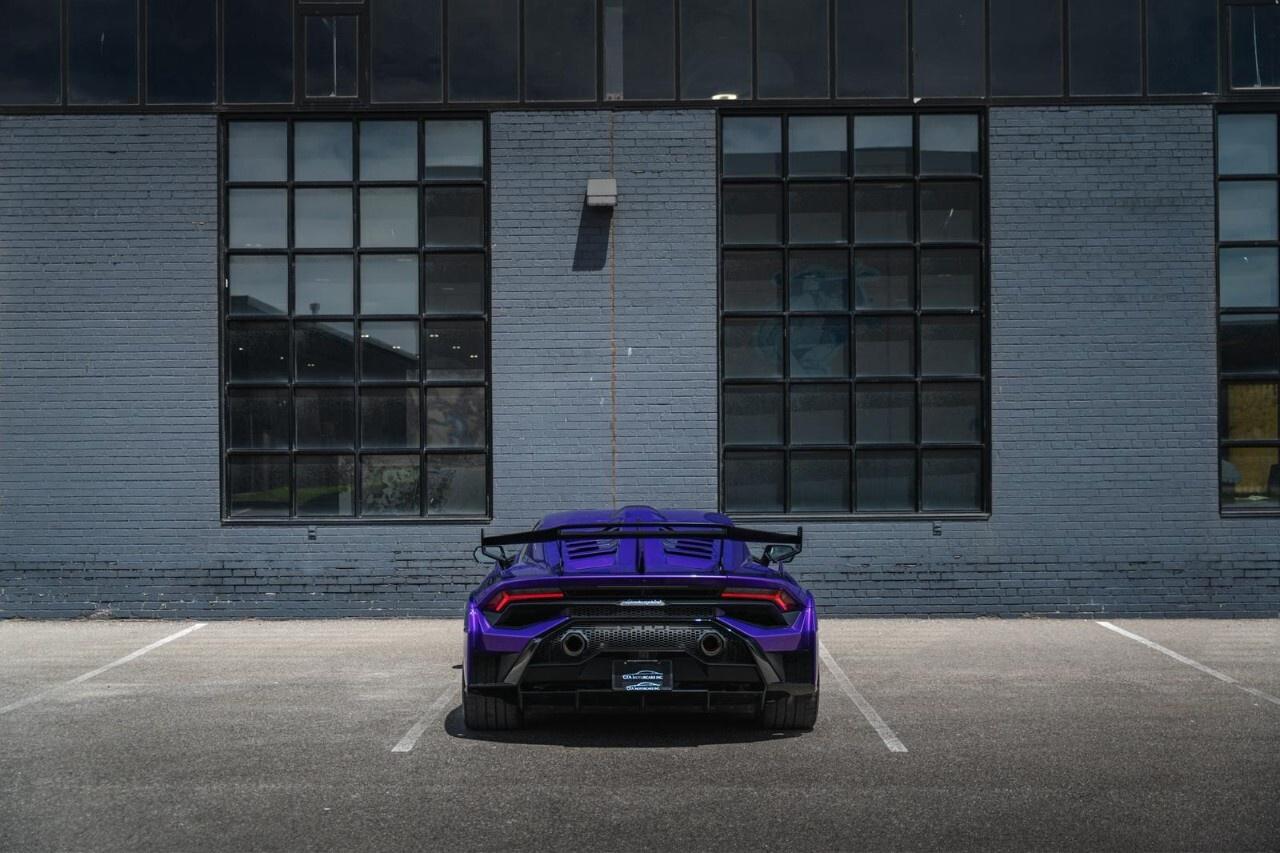 2023 Lamborghini Huracan STO Coupe Photo