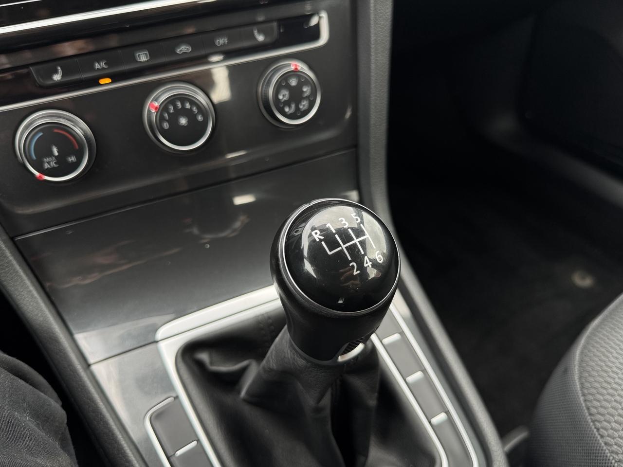 2019 Volkswagen Golf Comfortline 5-door Manual Photo