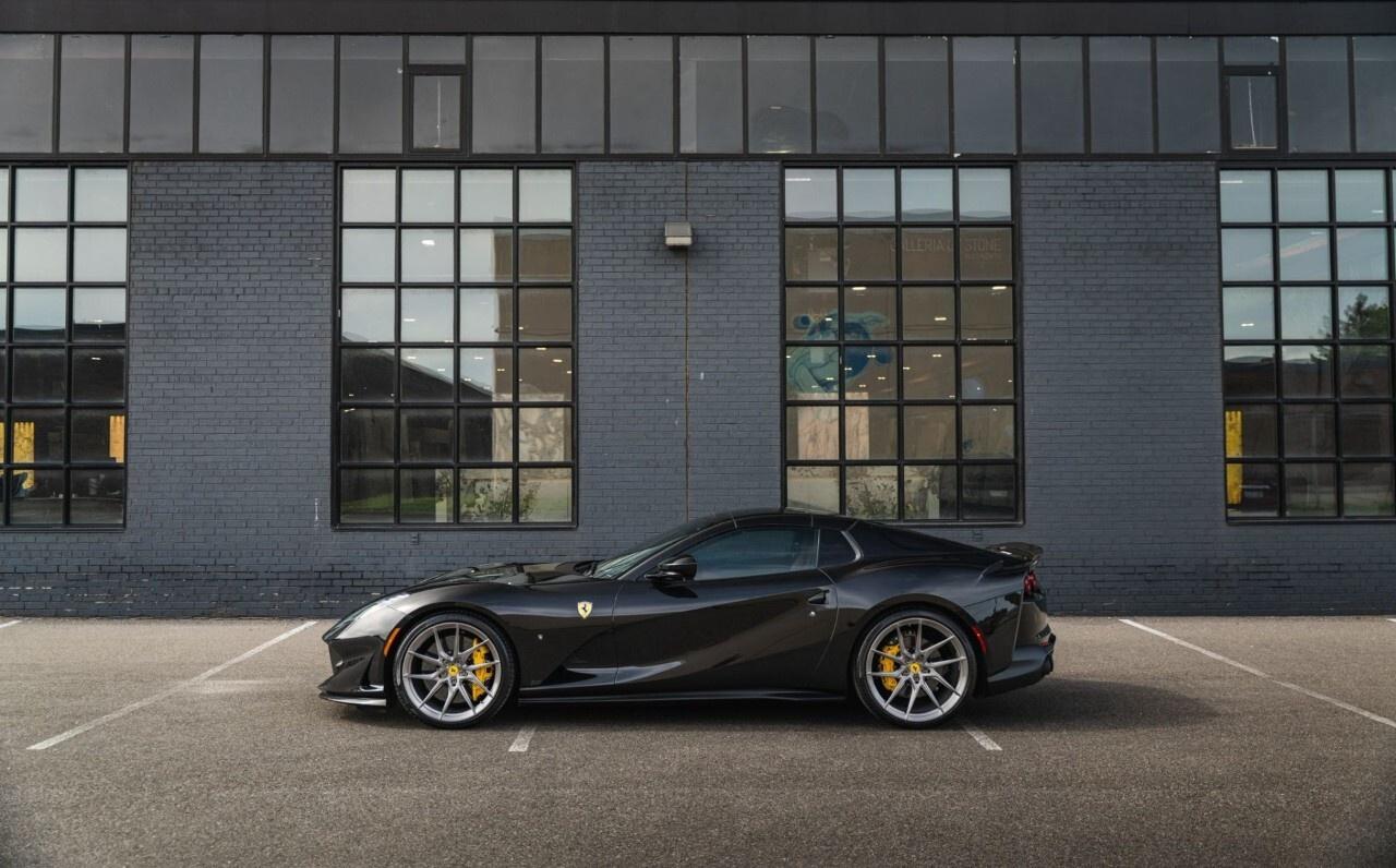 2021 Ferrari 812 GTS Convertible Photo