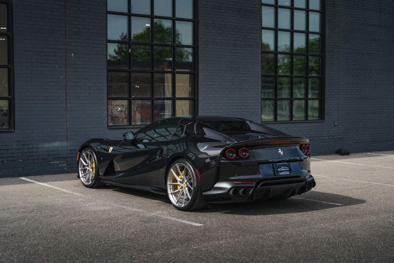 2021 Ferrari 812 GTS Convertible Photo