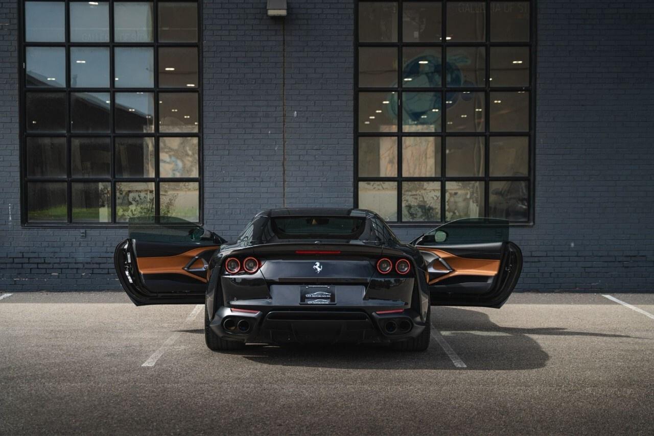 2021 Ferrari 812 GTS Convertible Photo