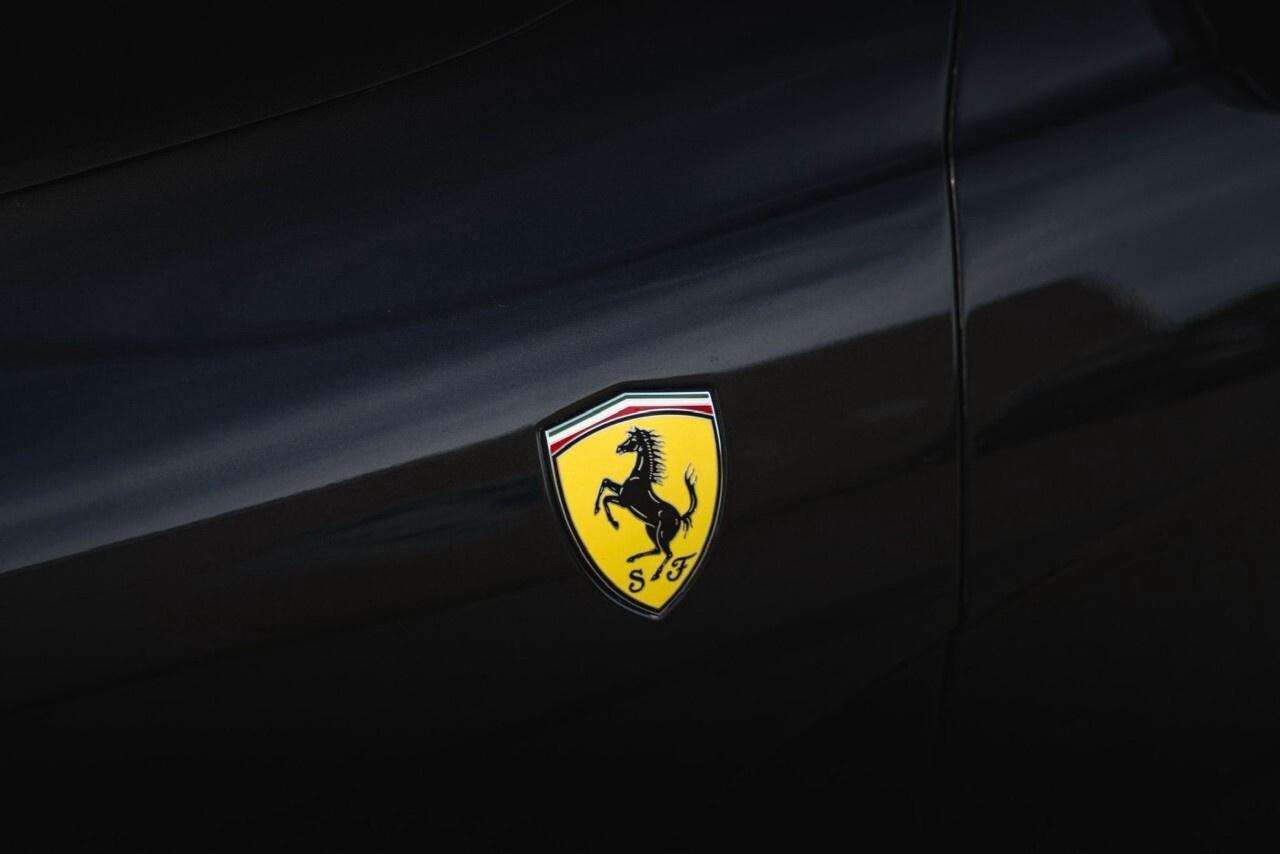 2021 Ferrari 812 GTS Convertible Photo