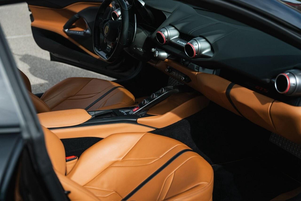 2021 Ferrari 812 GTS Convertible Photo