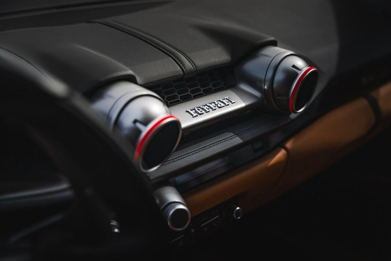 2021 Ferrari 812 GTS Convertible Photo