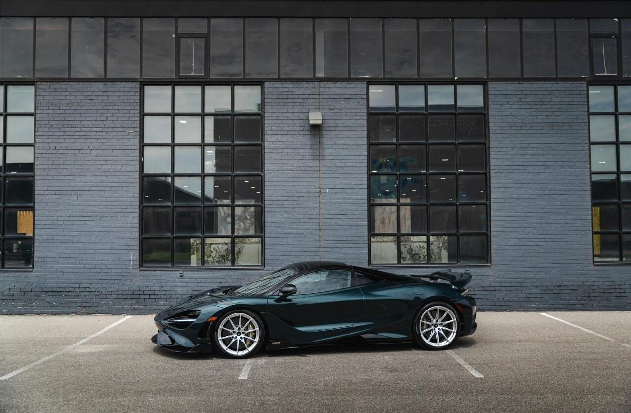 2022 McLaren 765LT Spider Photo0