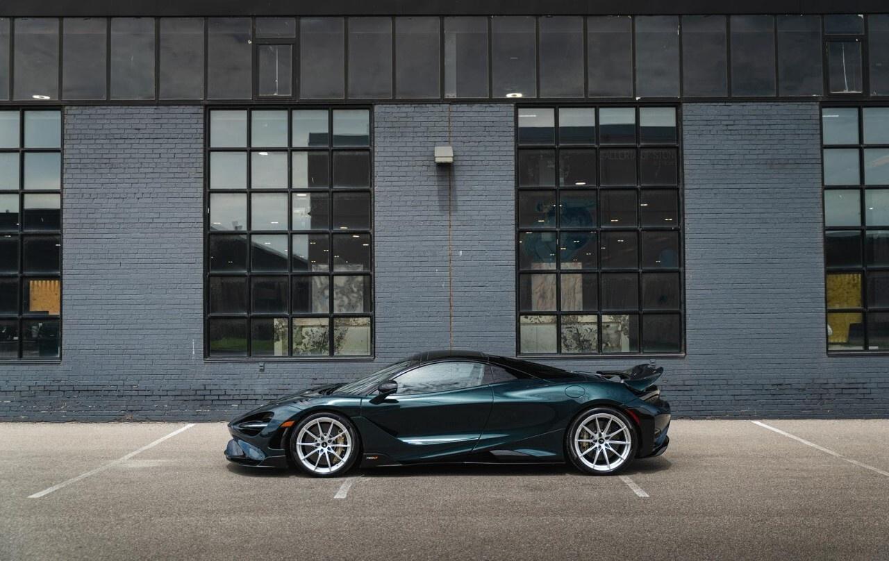 2022 McLaren 765LT Spider Photo2
