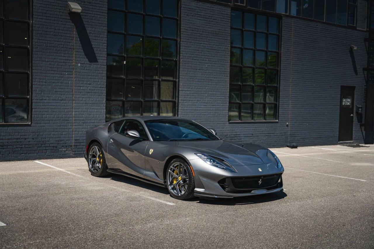 2019 Ferrari 812 Superfast Coupe Photo