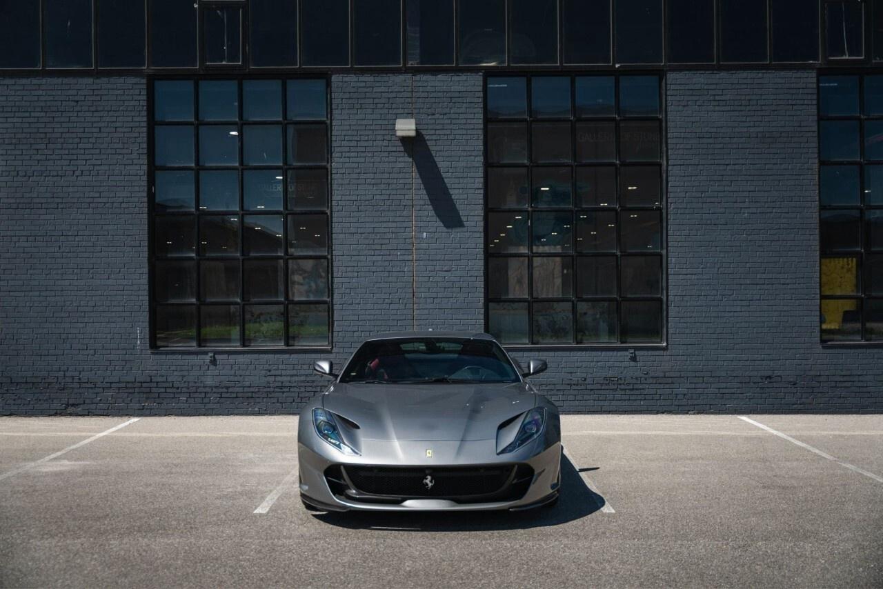 2019 Ferrari 812 Superfast Coupe Photo
