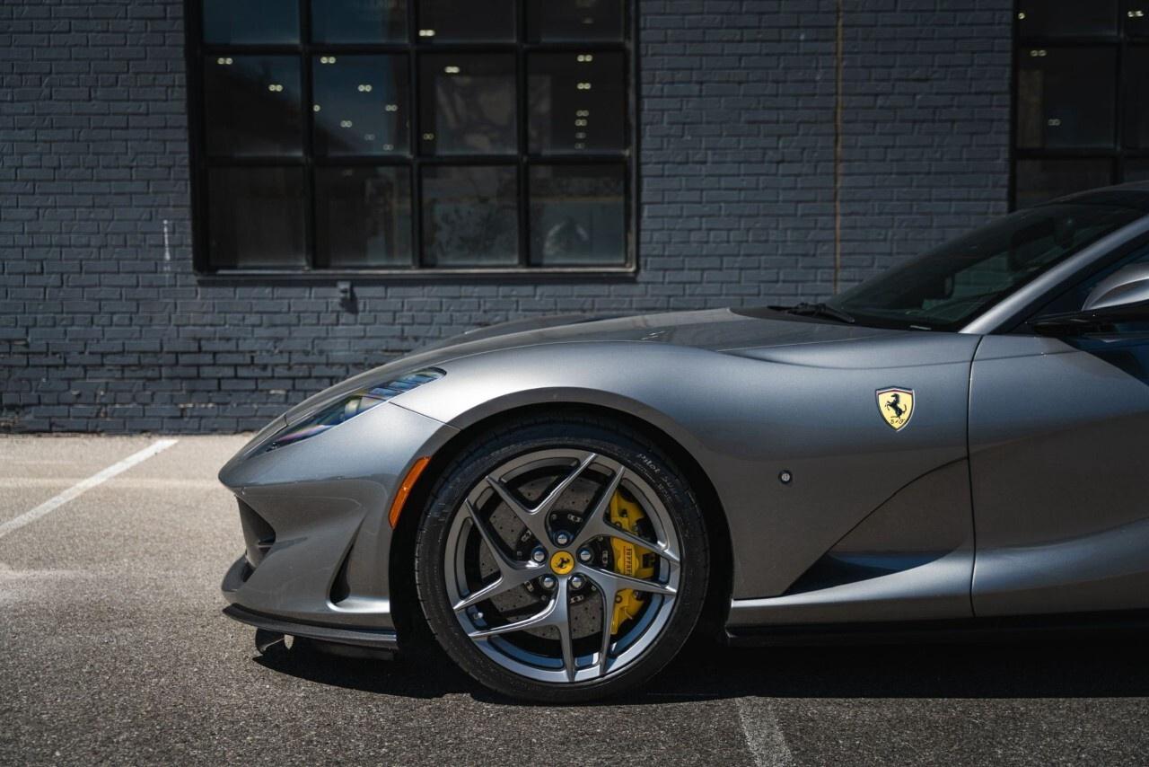 2019 Ferrari 812 Superfast Coupe Photo