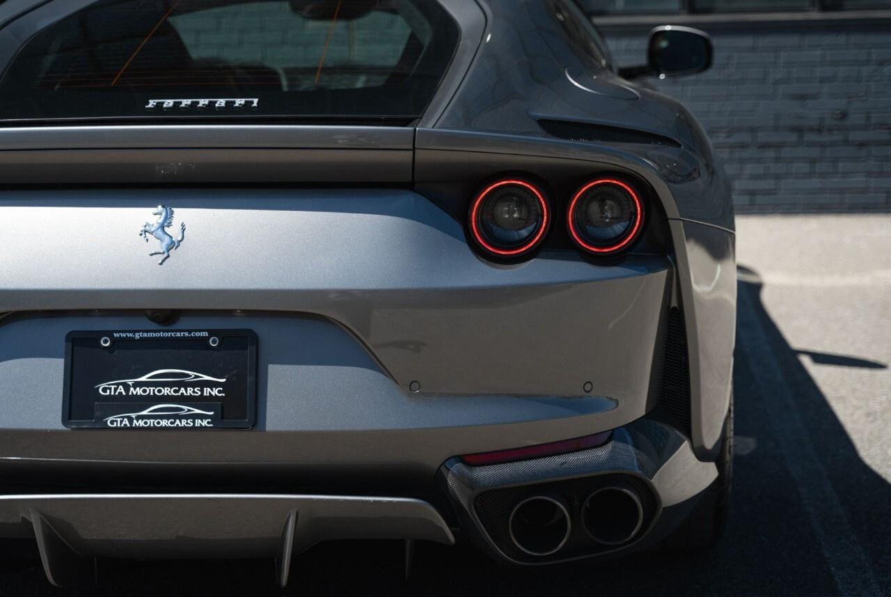 2019 Ferrari 812 Superfast Coupe Photo