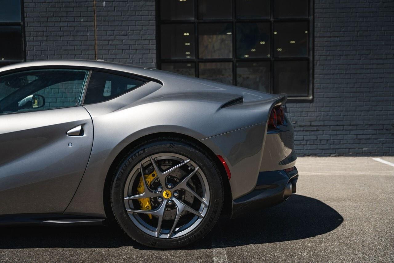 2019 Ferrari 812 Superfast Coupe Photo