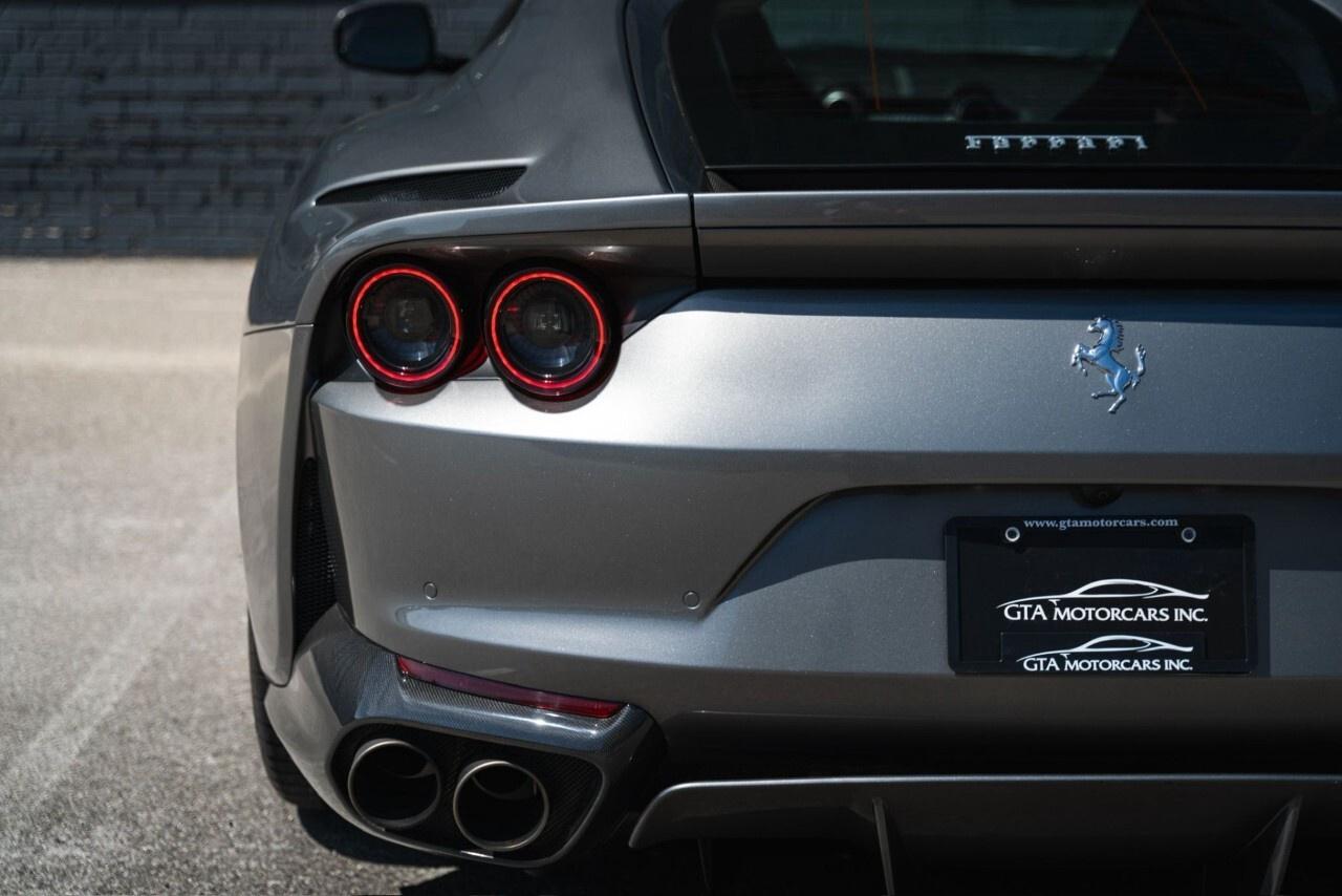 2019 Ferrari 812 Superfast Coupe Photo