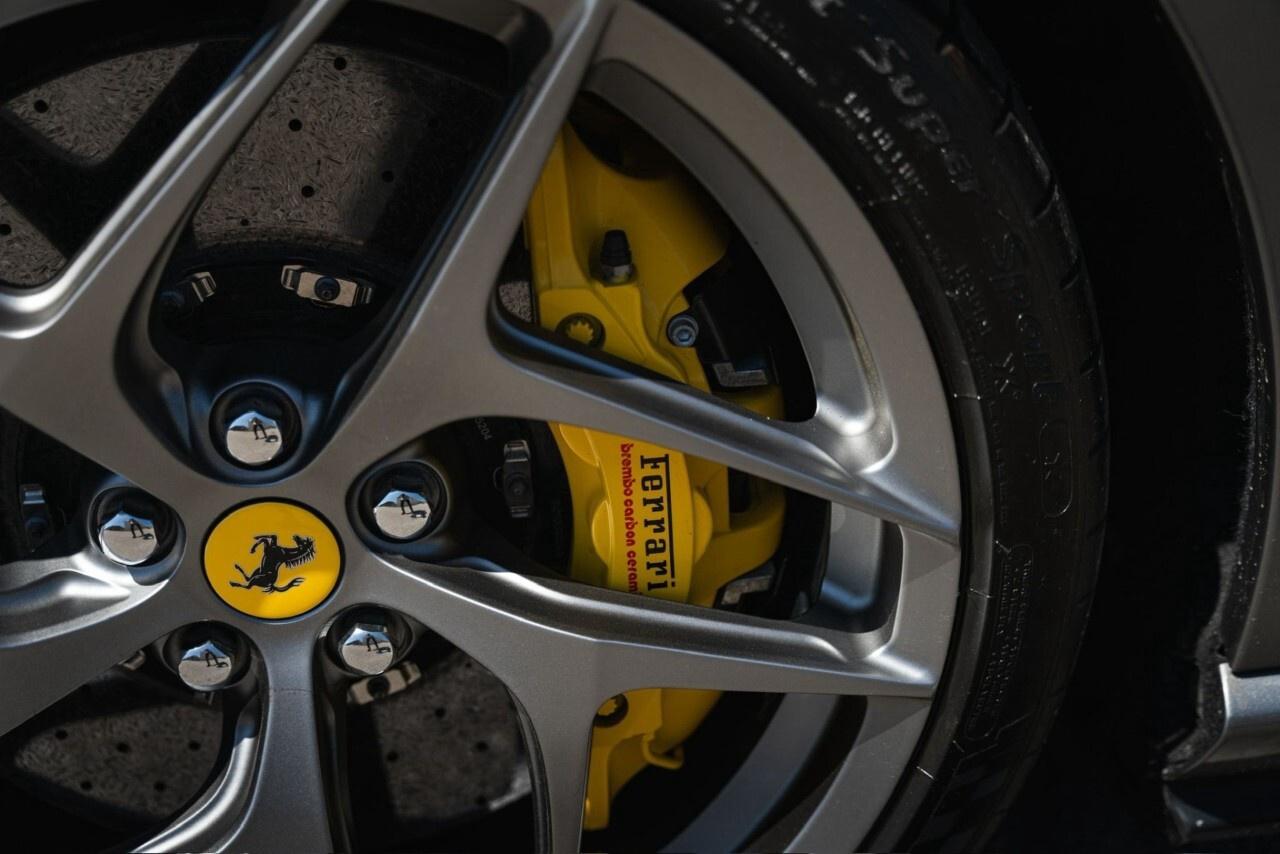 2019 Ferrari 812 Superfast Coupe Photo