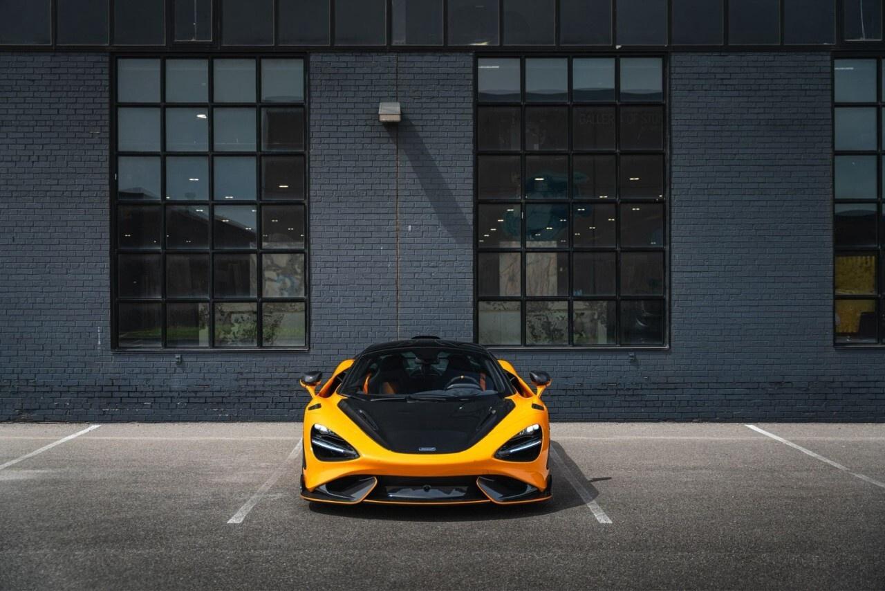 2021 McLaren 765LT Coupe Photo4