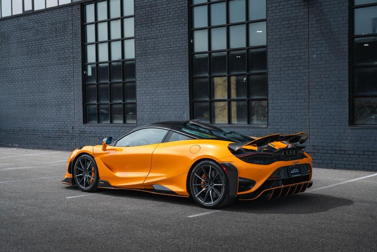 2021 McLaren 765LT Coupe Photo2