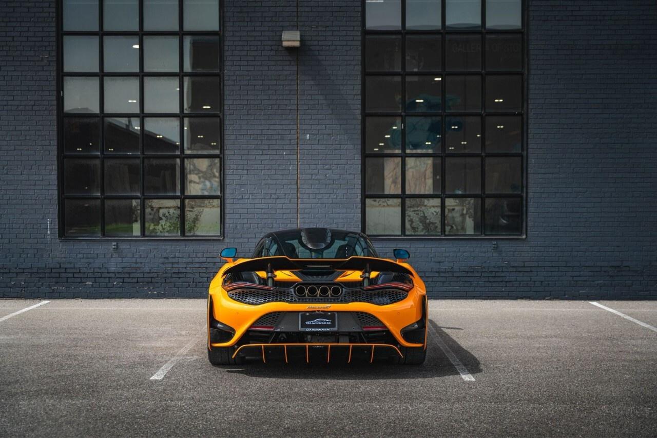 2021 McLaren 765LT Coupe Photo