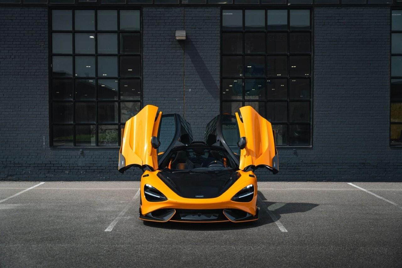 2021 McLaren 765LT Coupe Photo