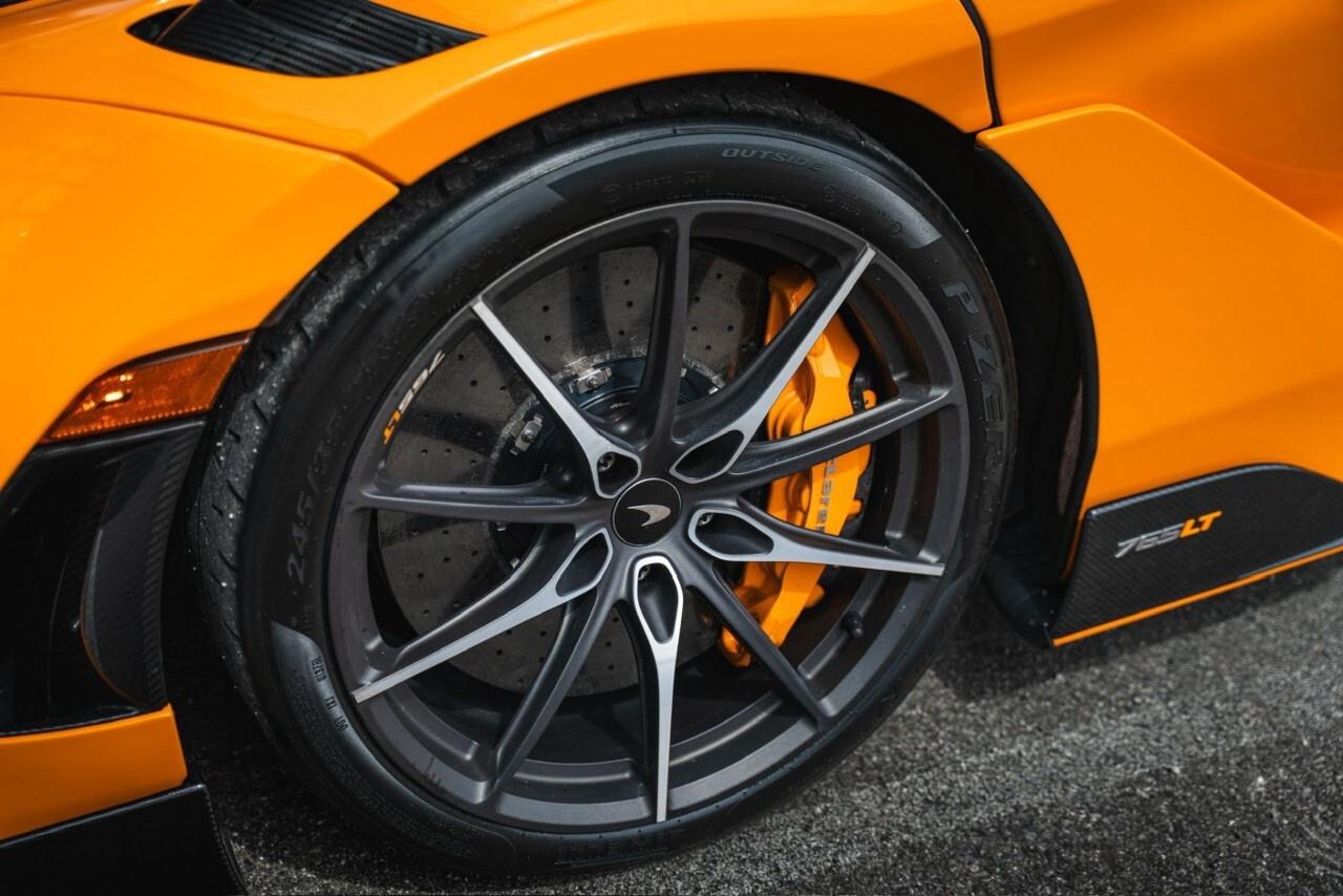 2021 McLaren 765LT Coupe Photo