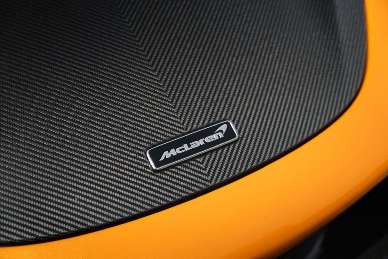 2021 McLaren 765LT Coupe Photo