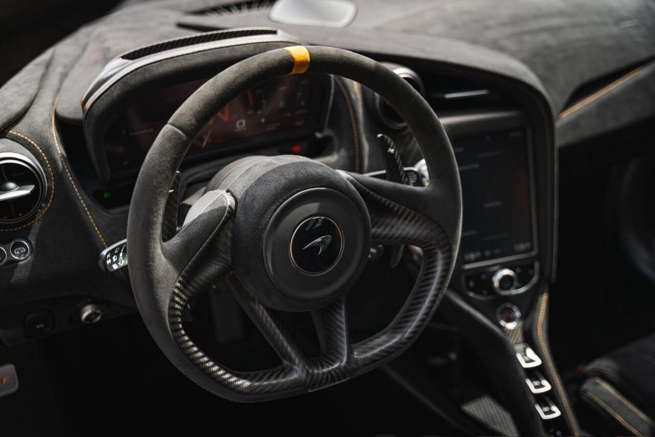 2021 McLaren 765LT Coupe Photo