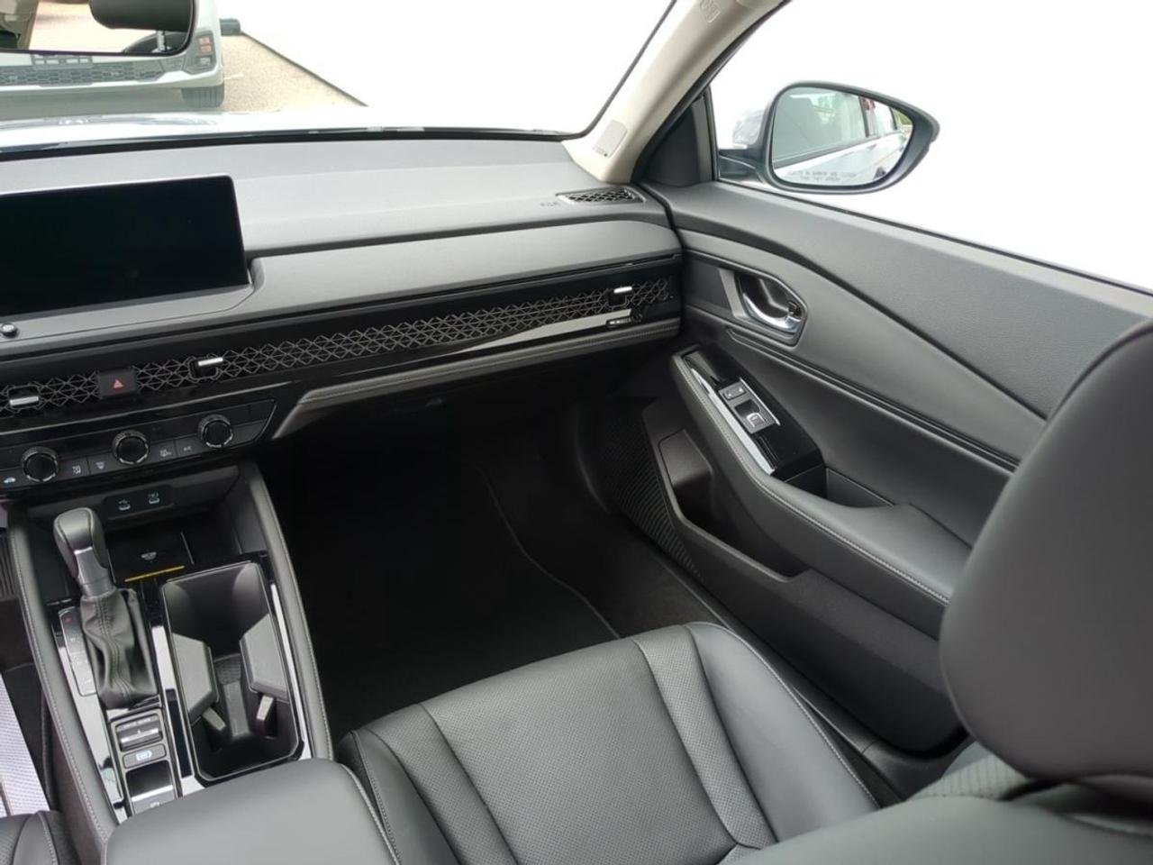 2025 Honda Accord Hybrid Touring eCVT Hybrid Sedan Photo