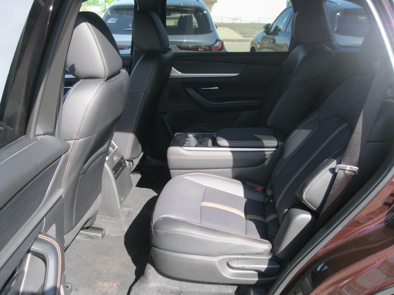 2026 Mazda CX-90 MHEV Signature 4dr i-ACTIV All-Wheel Drive Sport Utility Photo