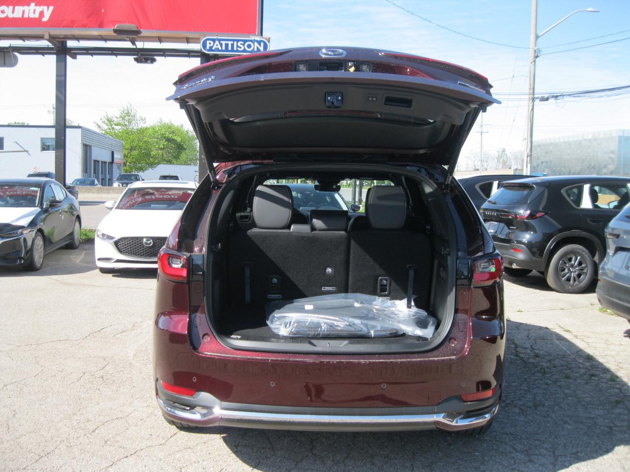2026 Mazda CX-90 MHEV Signature 4dr i-ACTIV All-Wheel Drive Sport Utility Photo