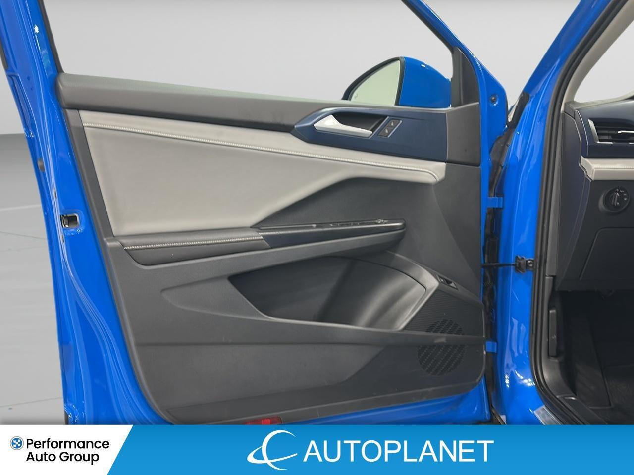 2024 Volkswagen Taos Comfortline, Back Up Cam, Heated Seats! Photo