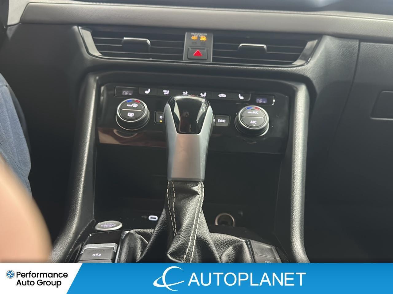 2024 Volkswagen Taos Comfortline, Back Up Cam, Heated Seats! Photo