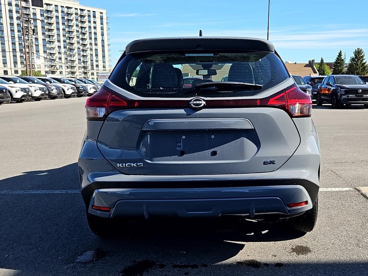 2023 Nissan Kicks SR FWD Photo
