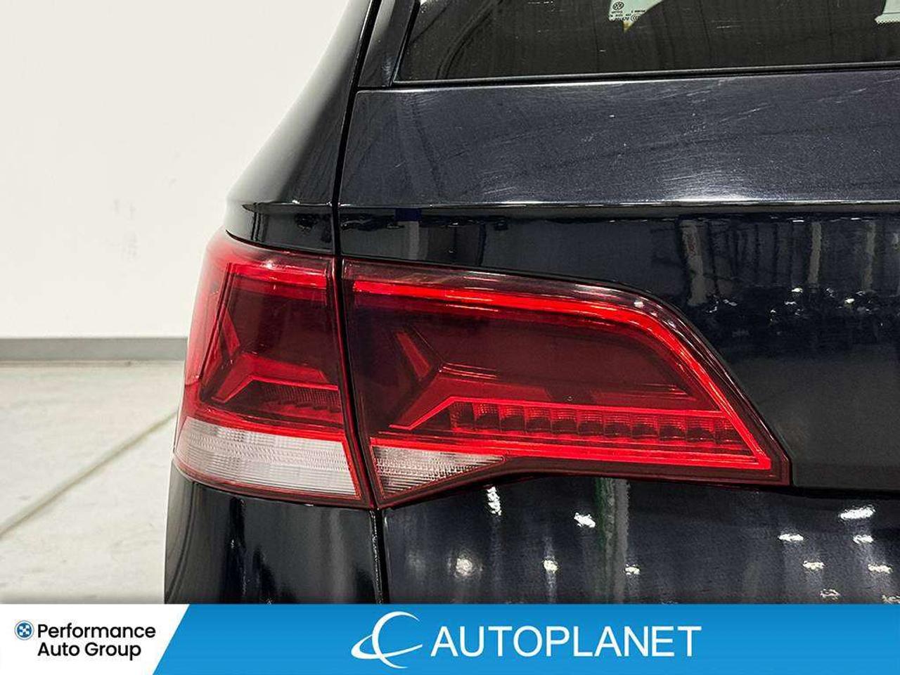 2024 Volkswagen Taos Comfortline, Back Up Cam, Android Auto! Photo
