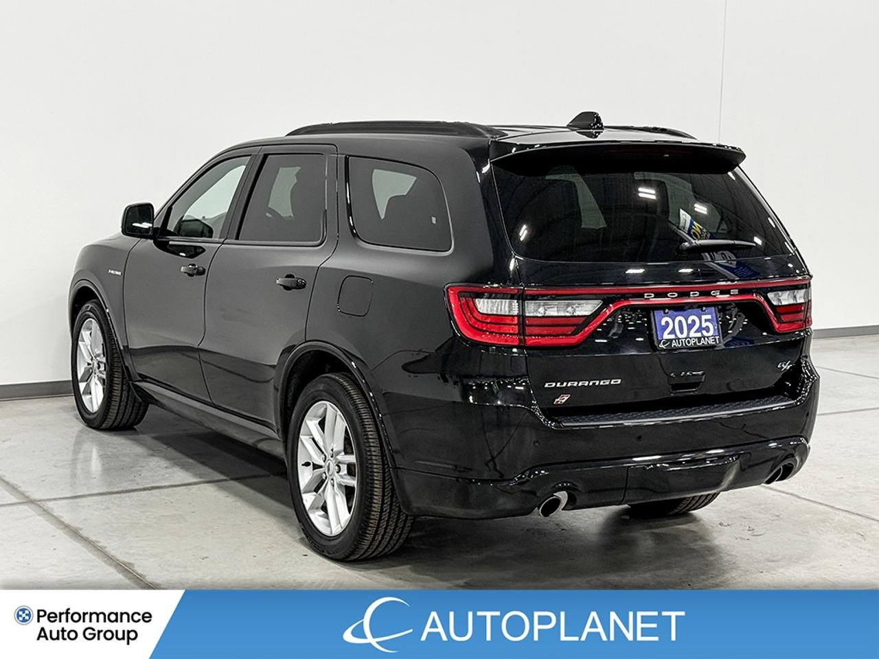2025 Dodge Durango R/T AWD, HEMI, 7-Seater, Navi, Sunroof! Photo