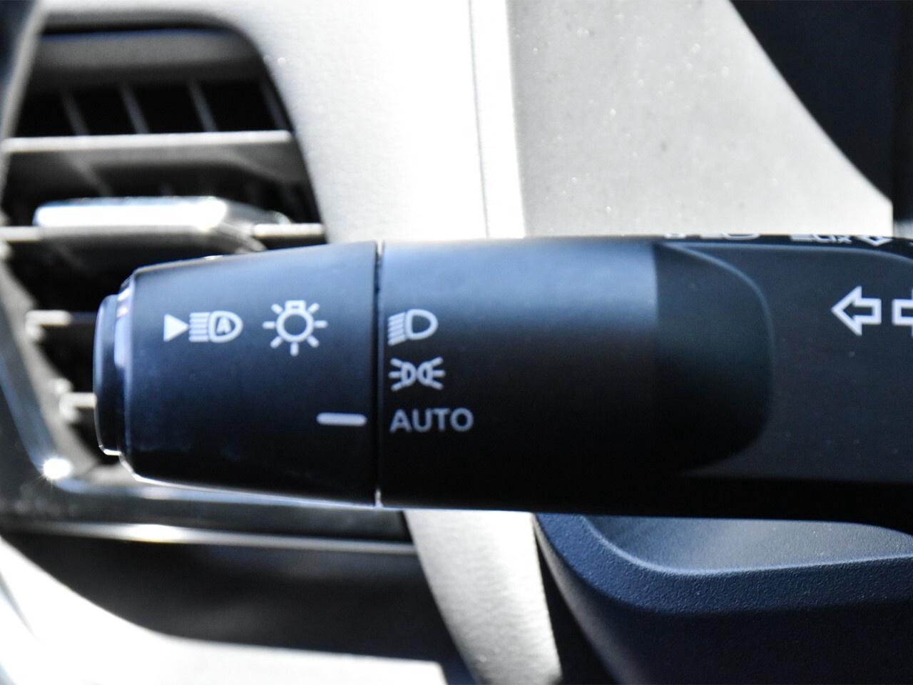 2021 Nissan Rogue SV FWD, APPLE CARPLAY, REMOTE START Photo
