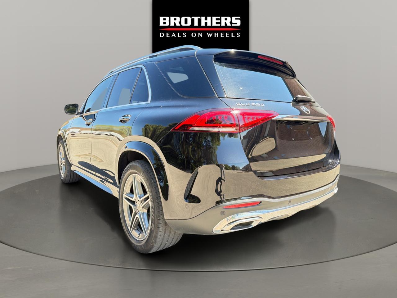 2022 Mercedes-Benz GLE-Class GLE 350 4MATIC One Owner No Accidents Photo