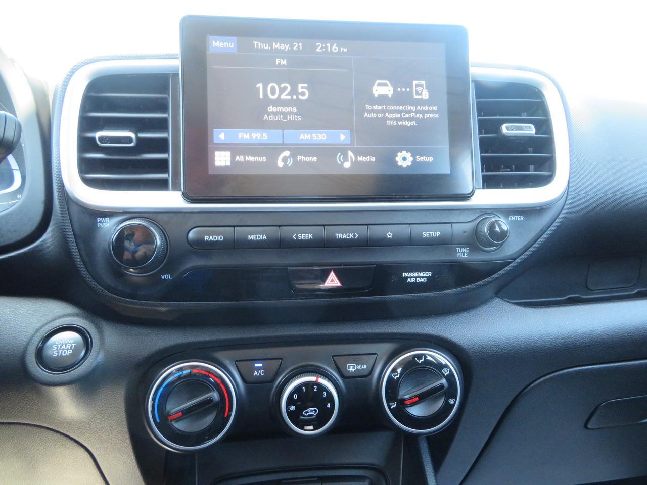2024 Hyundai Venue Preferred IVT Photo