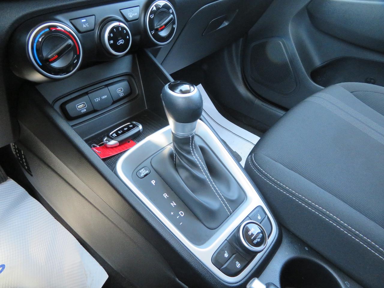 2024 Hyundai Venue Preferred IVT Photo