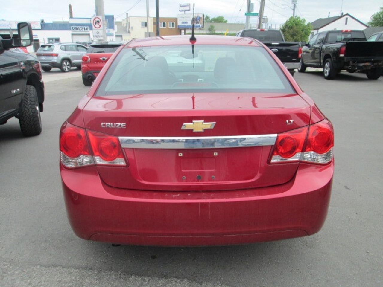 2012 Chevrolet Cruze 4dr Sdn LT Turbo+ w-1SB, Sunroof, Power Seat Photo