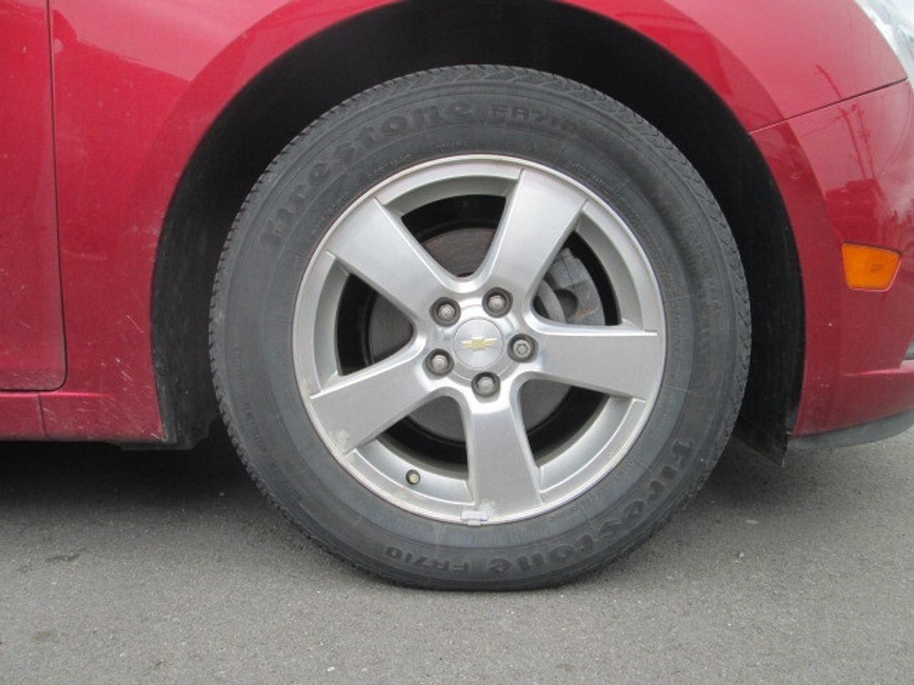 2012 Chevrolet Cruze 4dr Sdn LT Turbo+ w-1SB, Sunroof, Power Seat Photo