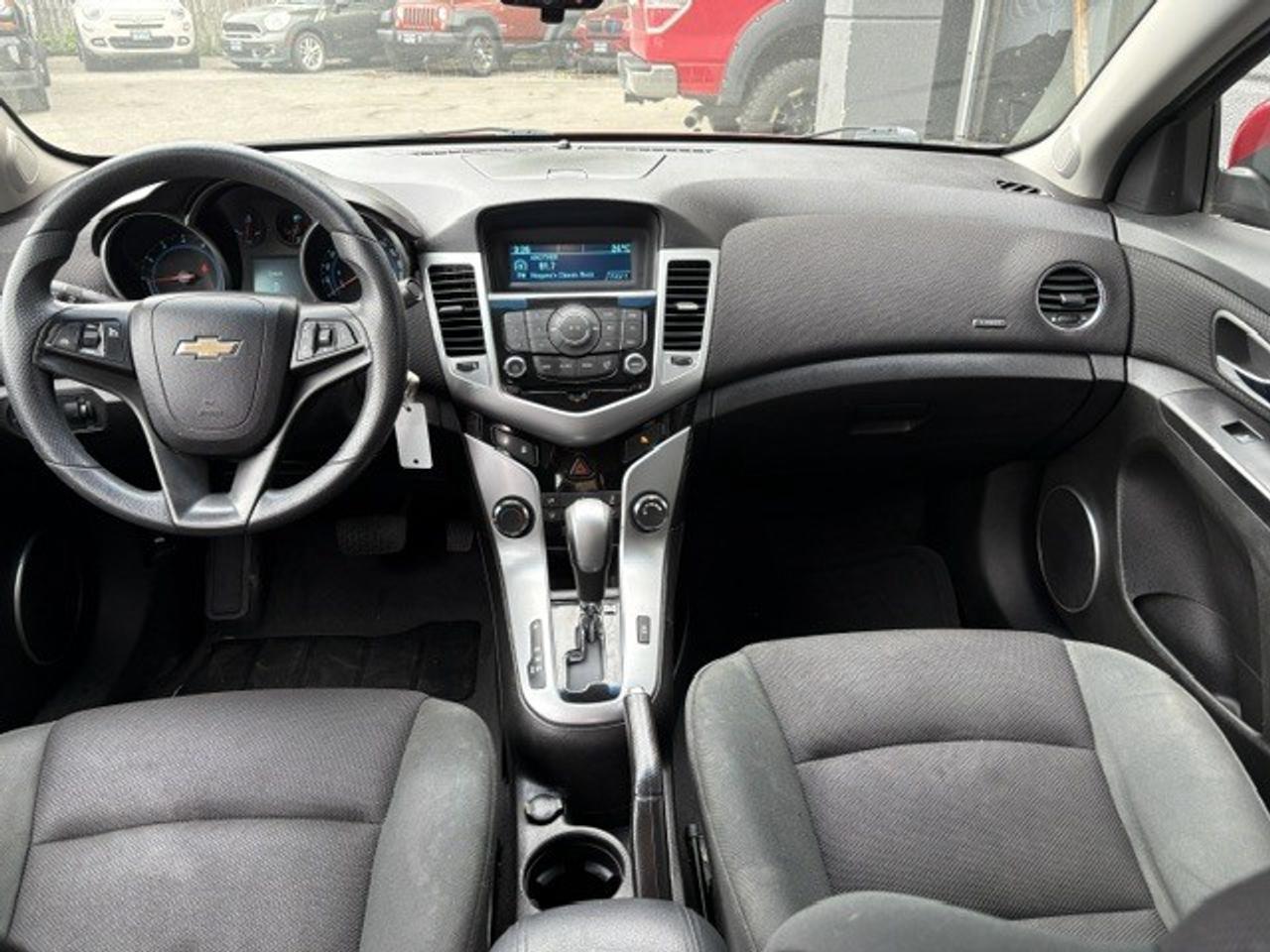 2012 Chevrolet Cruze Eco w-1SA, NICE TIRES, ECONOMIZER, LOCALLY OWNED!! Photo4