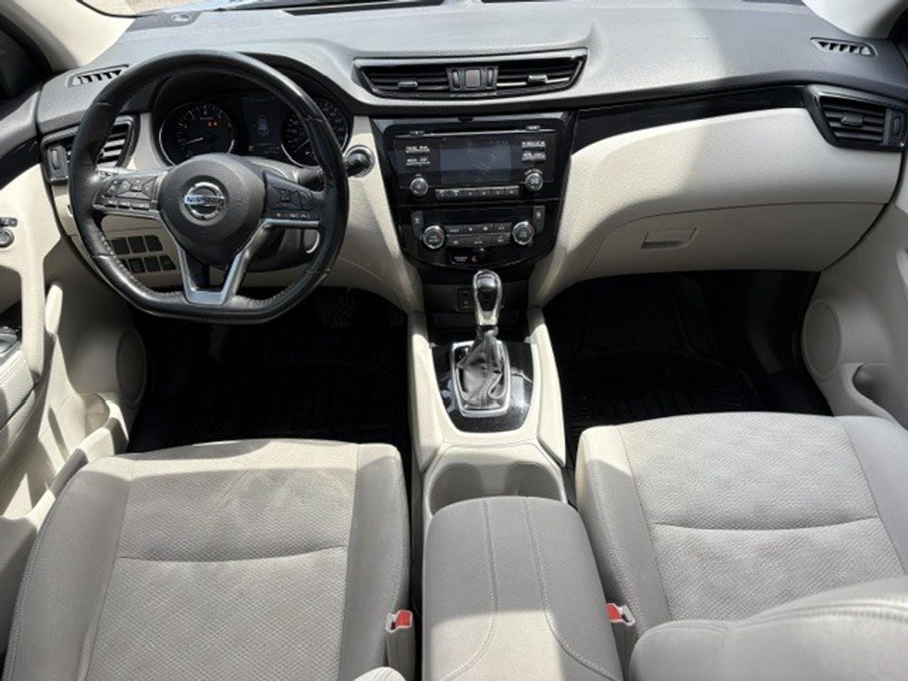 2018 Nissan Qashqai AWD SV CVT, SUNROOF, REVERSE CAM, HEATED SEATS!! Photo