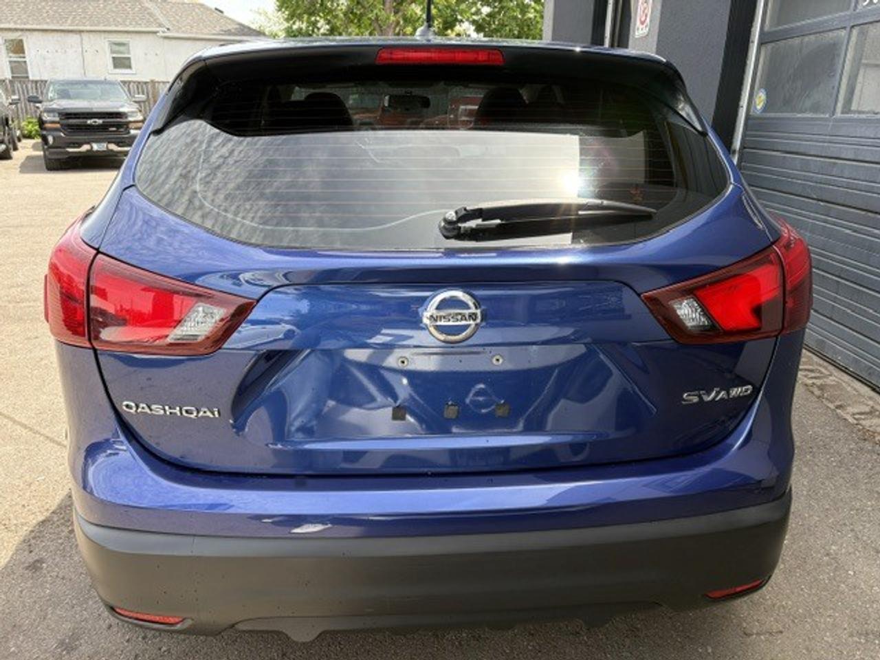 2018 Nissan Qashqai AWD SV CVT, SUNROOF, REVERSE CAM, HEATED SEATS!! Photo