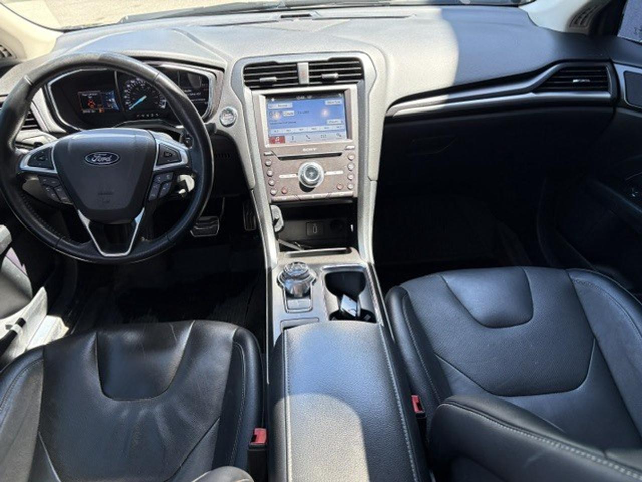 2018 Ford Fusion Titanium AWD, ONE OWNER, STRONG SERVICE HISTORY!! Photo