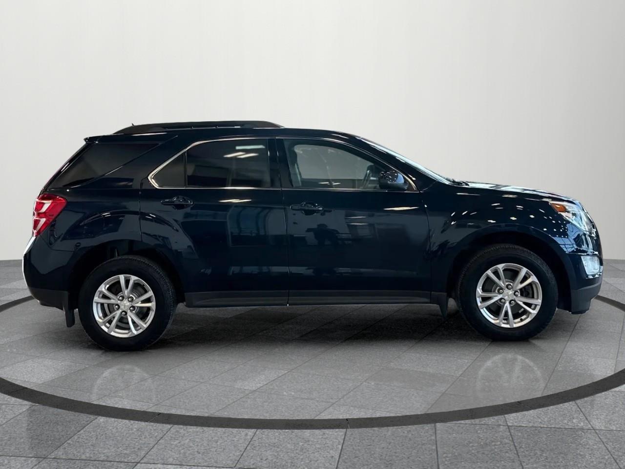 2017 Chevrolet Equinox LT w/1LT Front-Wheel Drive Photo