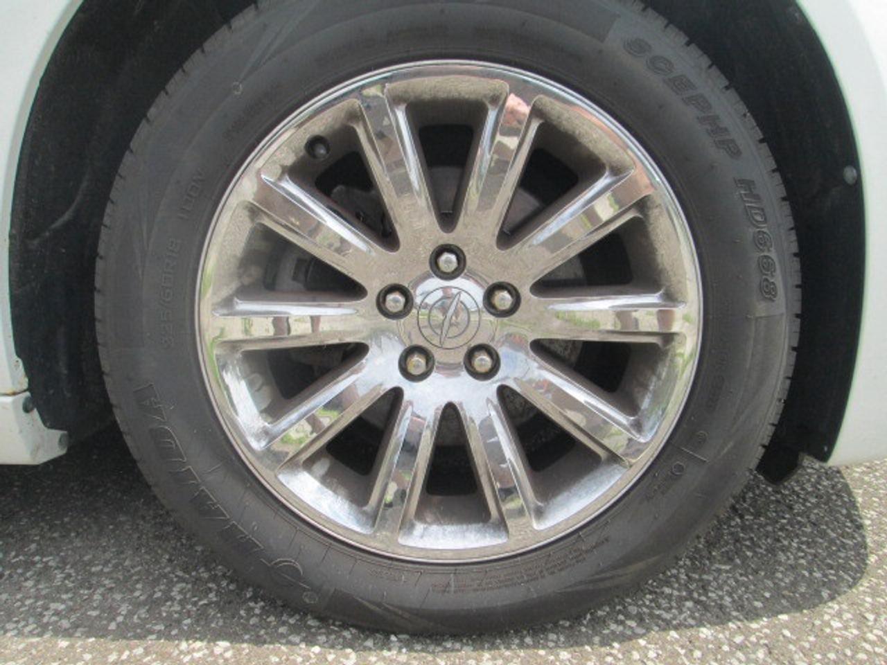 2013 Chrysler 300 4dr Sdn Touring RWD, Leather, Sunroof Photo